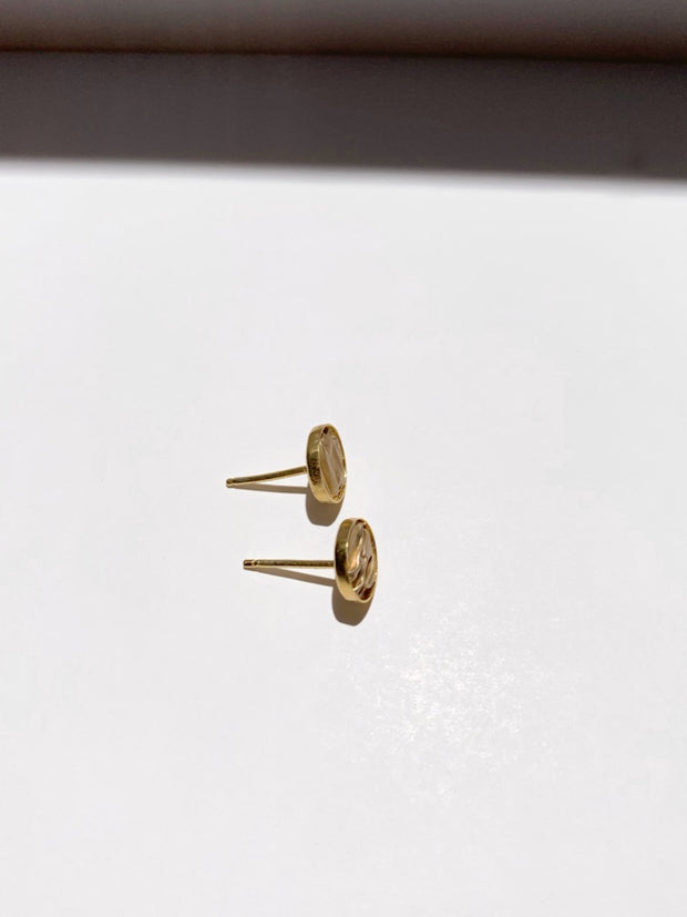 Stud Bud Earrings in gold