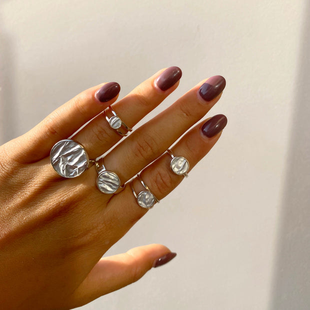 Hug Me Big Flat Ring in Silver