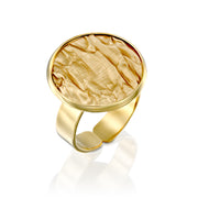 Hug Me Big Flat Ring in gold