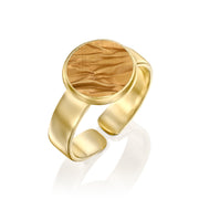 Hug Me Flat Ring in gold