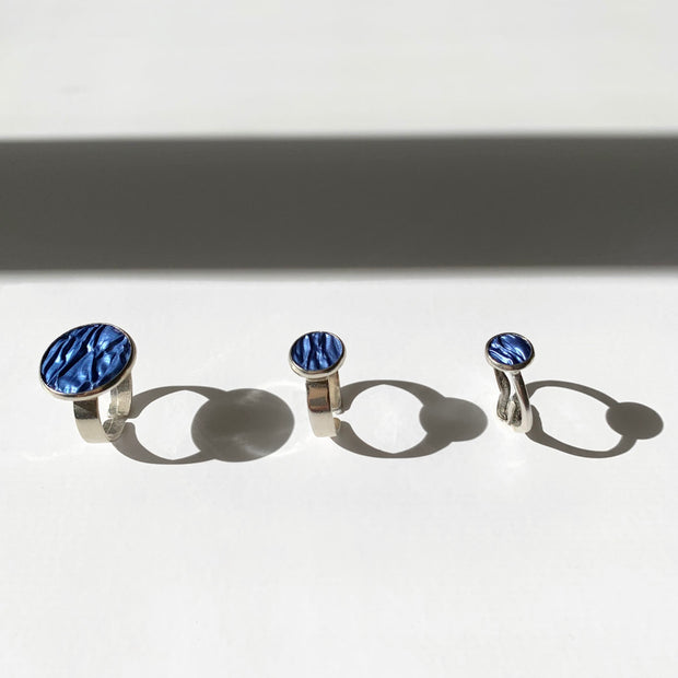 Hug Me Round Ring in Silver