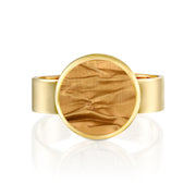 Hug Me Flat Ring in gold