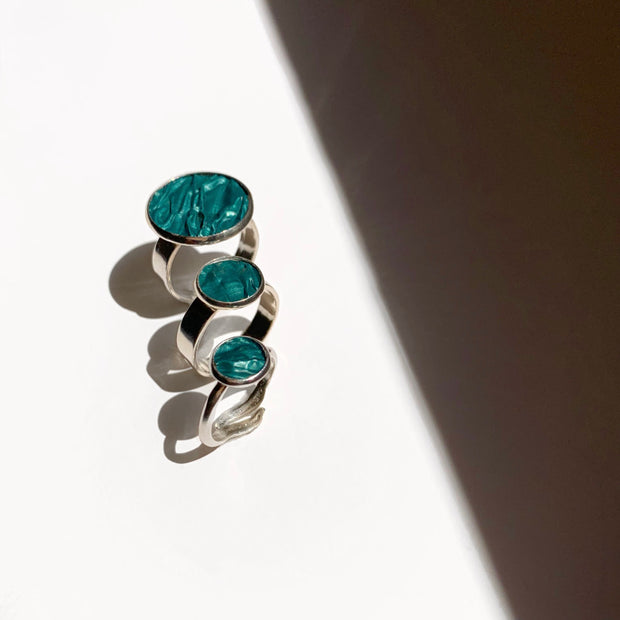 Hug Me Round Ring in Silver