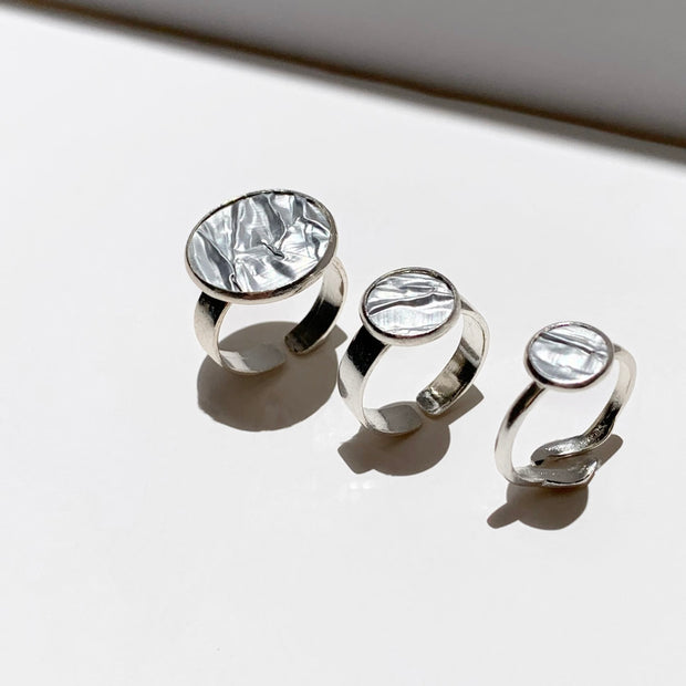 Hug Me Round Ring in Silver