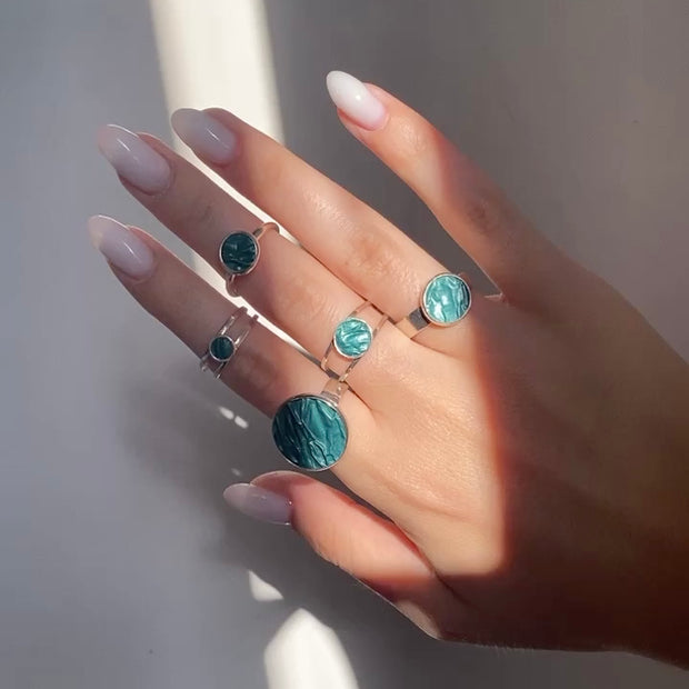 Hug Me Round Ring in Silver