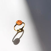 Hug Me Round Ring in gold