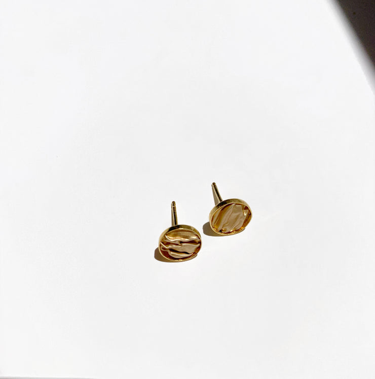 Stud Bud Earrings in gold